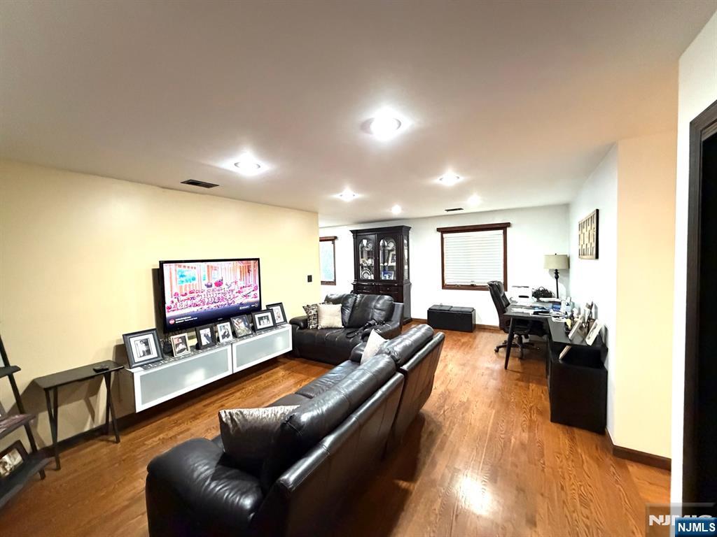 52 Heckel Street 102