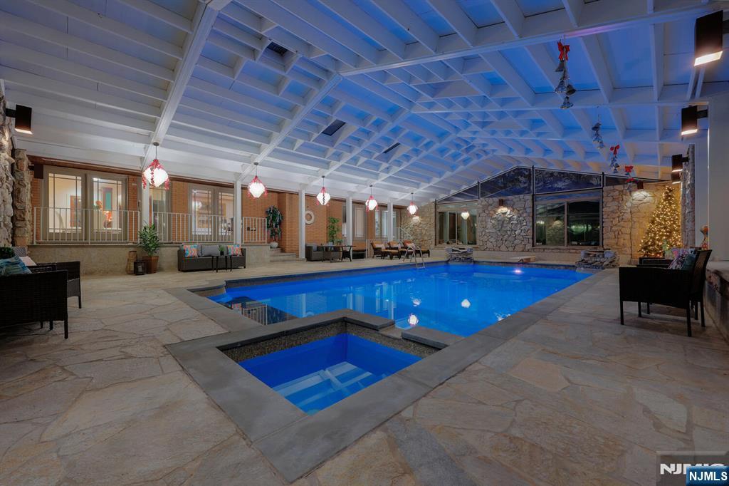 91 Chestnut Ridge Road