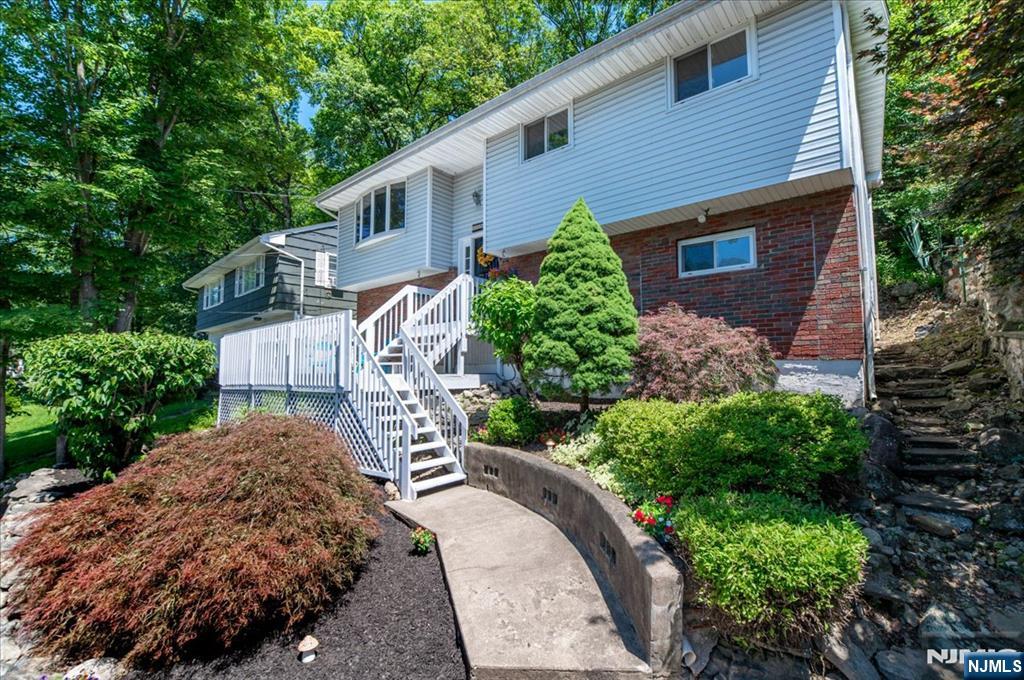 442 Skyline Lake Drive