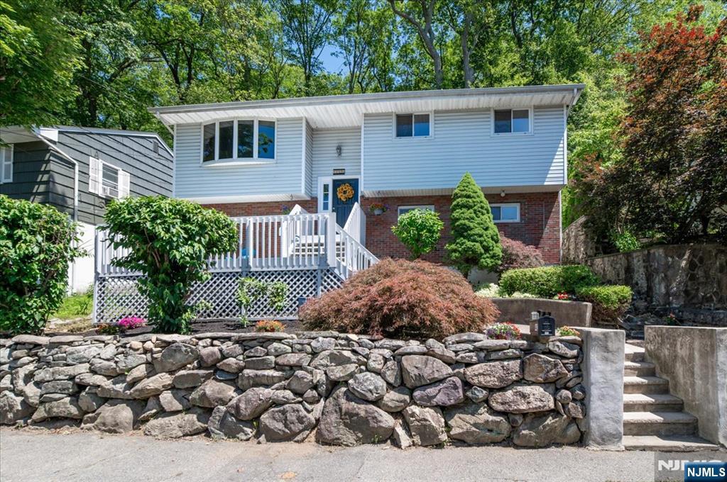 442 Skyline Lake Drive