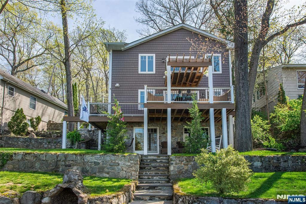 Photo of 393 Lakeview Avenue, Ringwood, NJ 07456 (MLS # 26014747)