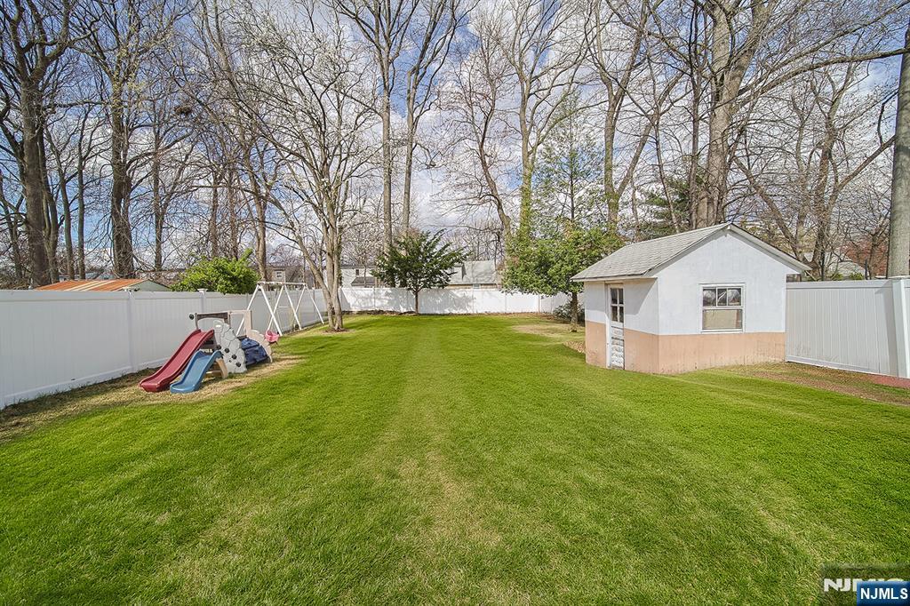 907 Spring Valley Road