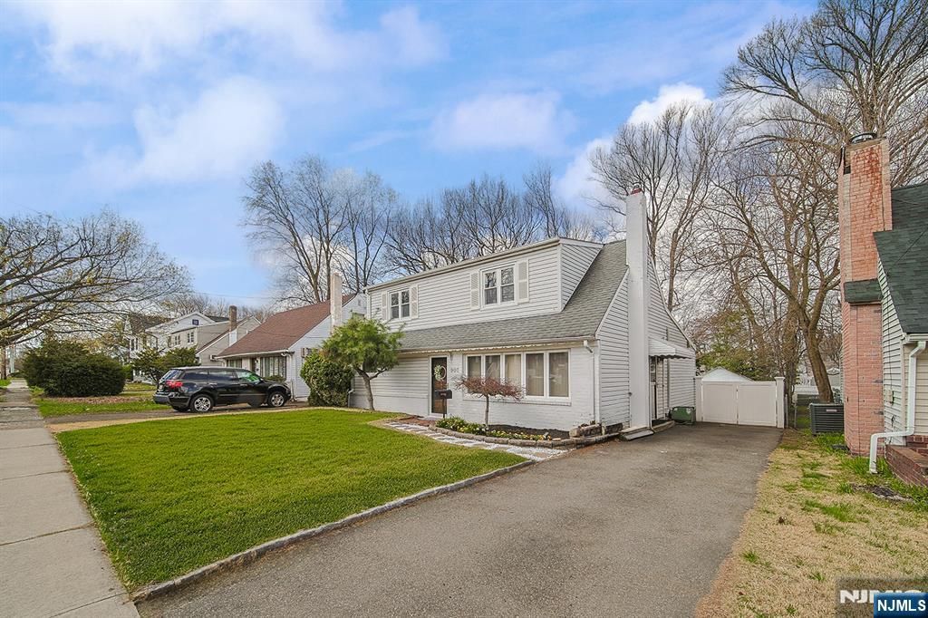 Photo of 907 Spring Valley Road, Maywood, NJ 07607 (MLS # 26011739)