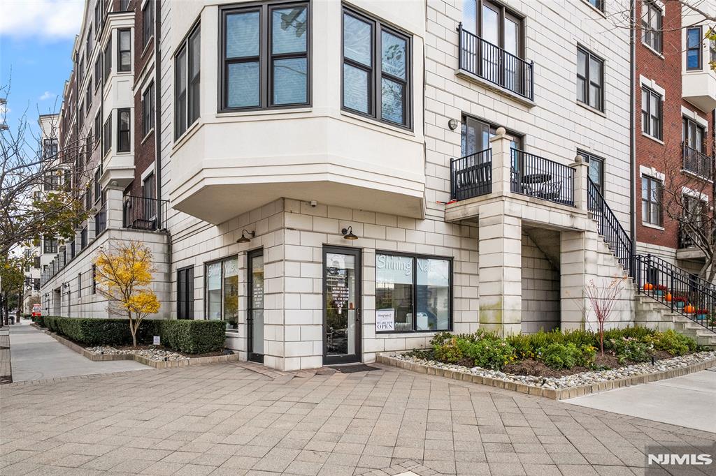 1200 Grand Street C1