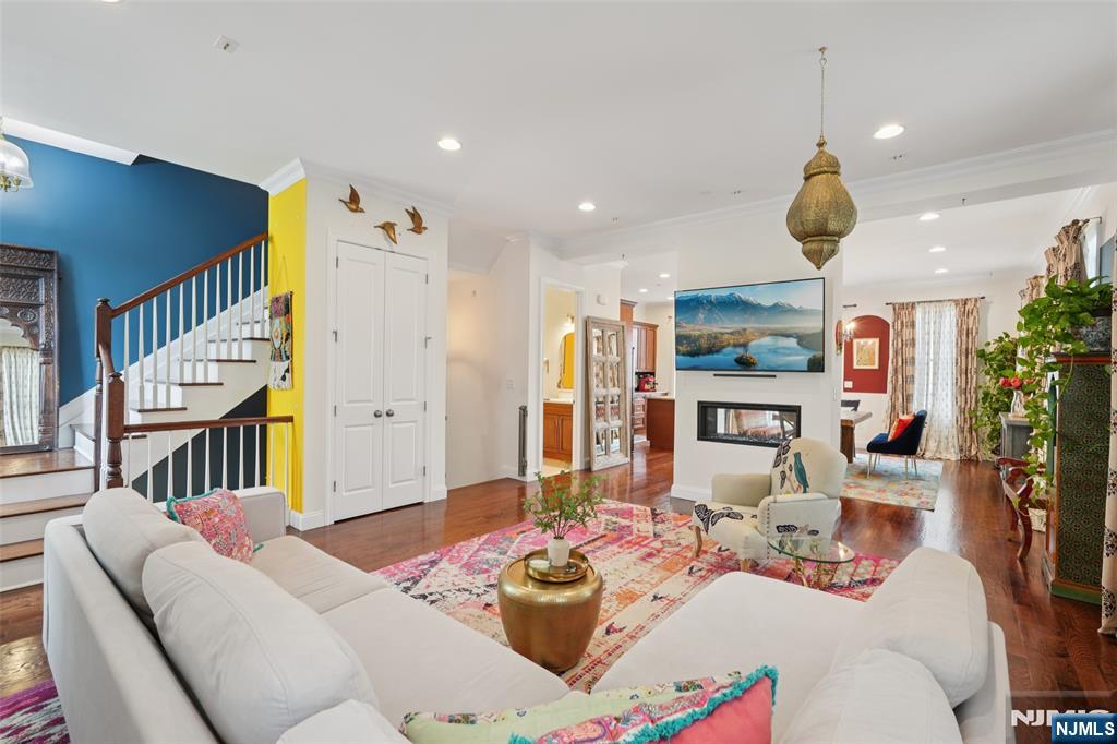 42 Roosevelt Drive