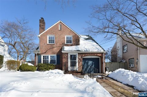 87 Grayson Place Teaneck NJ 07666