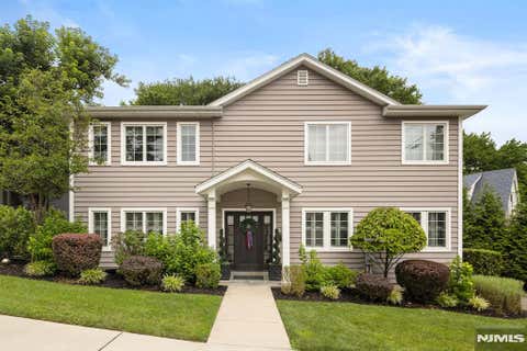 Photo of 70 Cecelia Avenue, Cliffside Park, NJ 07010 (MLS # 26025492)