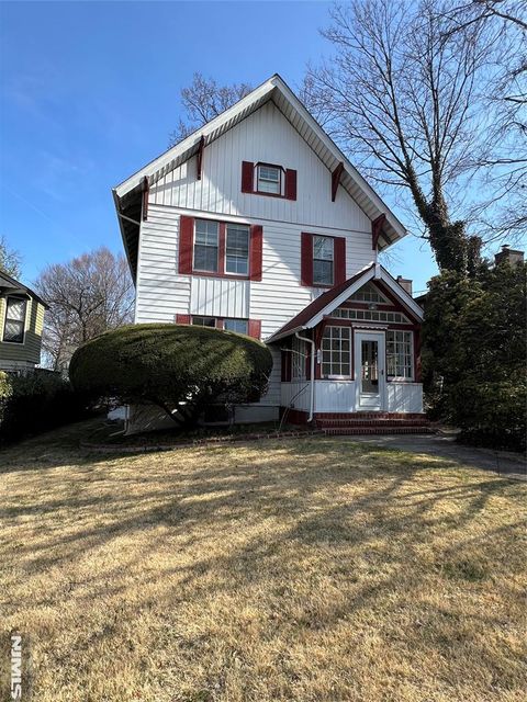 MLS: 25005835
