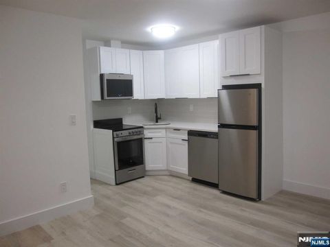 119 1st Street 8B Hackensack NJ 07601