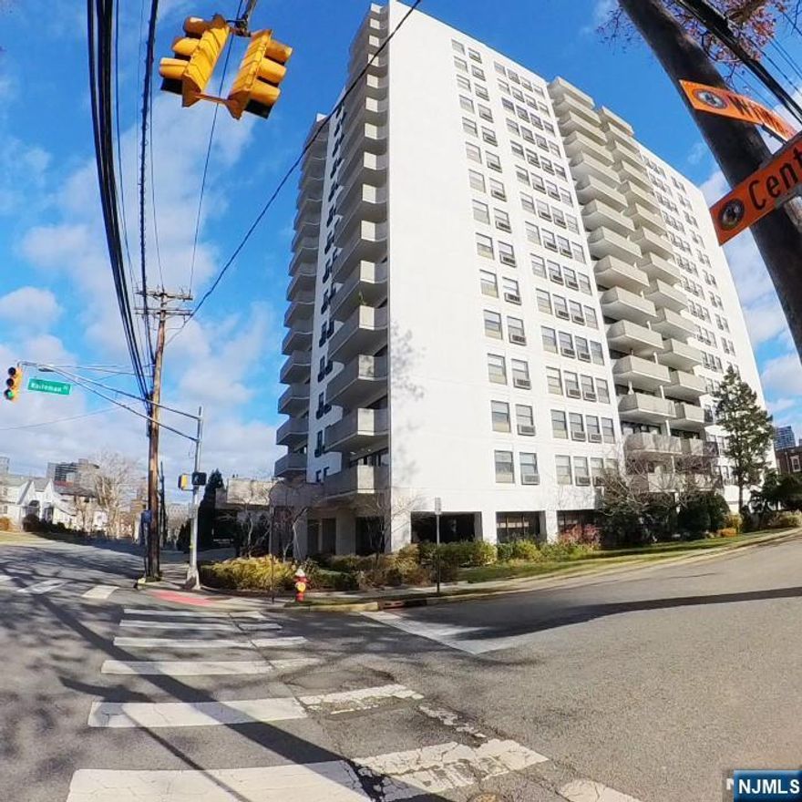 Welcome to Whiteman House- A high-rise, full-service condominium in the heart of downtown Fort Lee, offering a classic urban-convenience lifestyle with direct access to shops, transit and the NYC bus stop. 1st fl level, 588 s/f one bed one bath unit. Newly updated kitchen and bath, stainless steel appliances, new fixtures and flooring. Freshly painted and in move in condition. Don't miss this great opportunity.