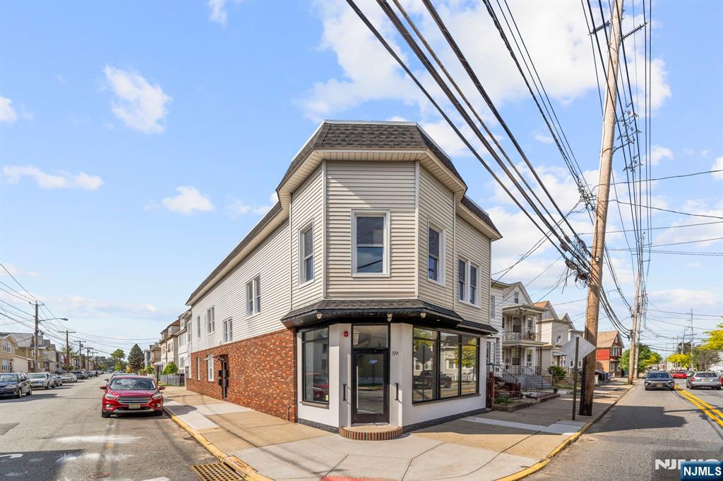 59 Locust Ave, Wallington, New Jersey - 2 Bedrooms  
1 Bathrooms  
3 Rooms - 