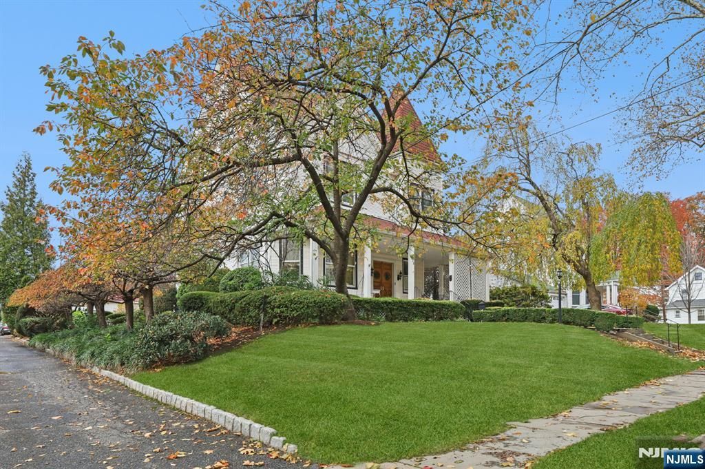 Photo of 328 Carmita Avenue, Rutherford, NJ 07070 (MLS # 26006439)