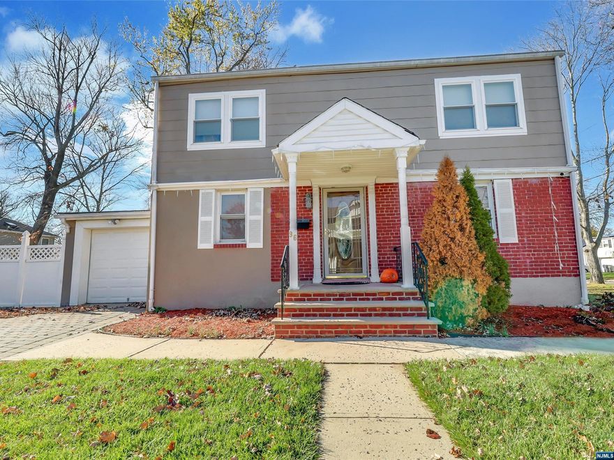 Beautiful tri-level home w/great curb appeal on large corner lot. This lovely property features 5 spacious bedrooms, formal living rm and dining rm, Den/Office w/beautiful new ceramic fl. tile, Central air/heat, gleaming hardwood floors, recessed LED lights, updated bathrooms, large updated kitchen w/beautiful quartz countertop, custom cabinets, S/S appliances & skylight! Bright family room w/skylight & sliding doors to large white picket-fenced yard w/nice landscaping & paver patio, perfect for family barbecues! Finished basement, spacious 1st level laundry rm, freshly painted interior, large shed, one-car attached garage, driveway w stone pavers and parking for 3 plus cars. Great location! Don't miss this wonderful family home!