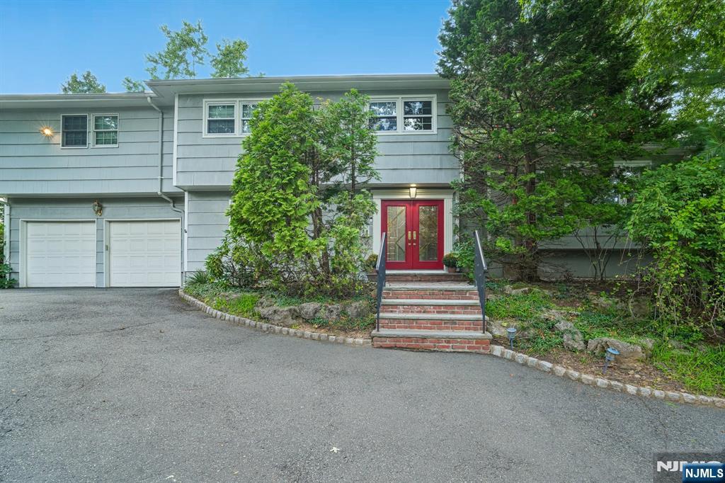 30 Connel Drive