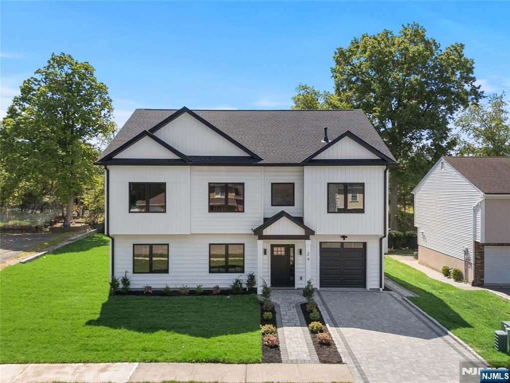 Photo of 24 Richard Scott Court, North Haledon, NJ 07508 (MLS # 26018151)