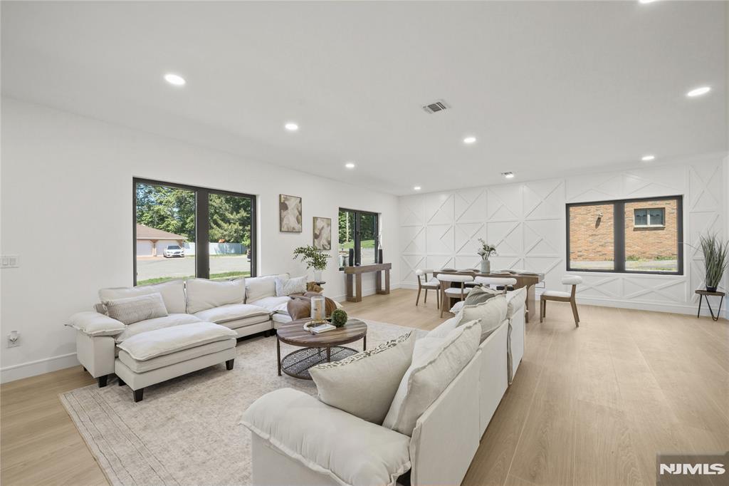 24 Richard Scott Court