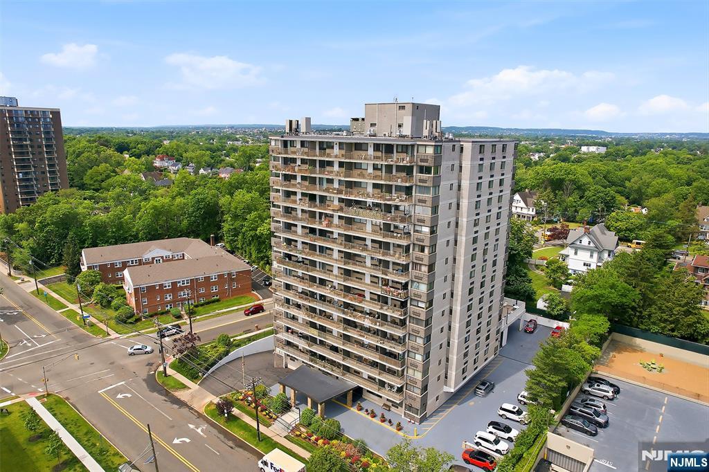 Homes for Sale in Northern NJ | ThisIsRiverEdge.com 235 Prospect Avenue 10H