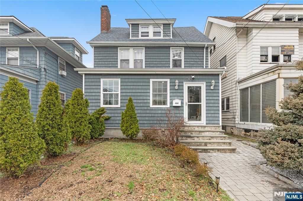 Photo of 886888 Degraw Avenue, Newark, NJ 07104 (MLS # 26010093)