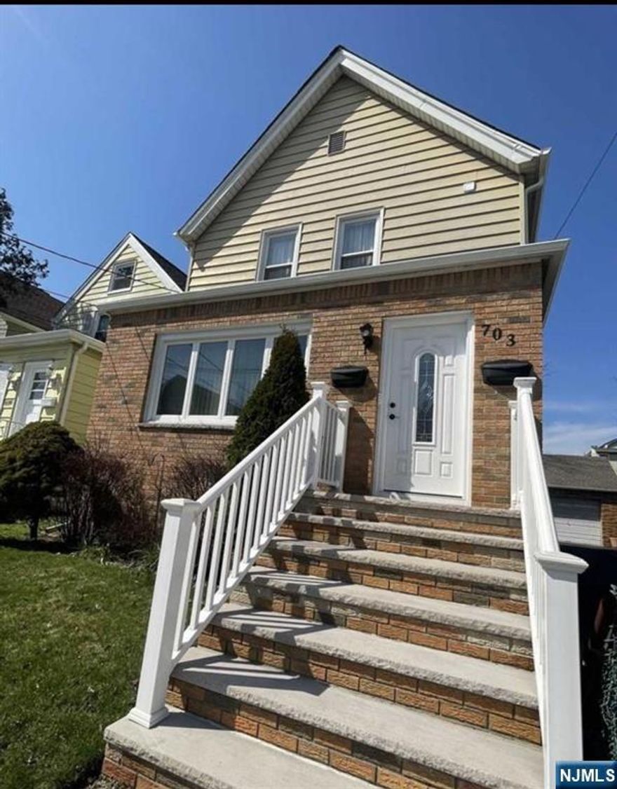 WELCOME TO THE ARLINGTON SECTION OF KEARNY! THIS FIRST FLOOR APARTMENT IS CONVENIENTLY LOCATED NEAR PARKS, SCHOOLS, SHOPS AND TRANSPORTATION TO NYC, BUS #40 WILL TAKE YOU TO NEWARK PENN STATION. BRIGHT LIVING ROOM WITH RECENTLY REFINISHED FLOORS, 2 GOOD SIZE BEDROOMS, 1 FULL BATH AND BIG EAT IN KITCHEN WITH RECENT UPDATES, LOTS OF CABINETS, QUARTS COUNTER TOPS AND NEW BACK SPLASH. LAUNDRY INCLUDED IN RENT AND MACHINES PROVIDED BY LANDLORD. PLENTY OF ON STREET PARKING, SMALL PETS MAY BE CONSIDERED