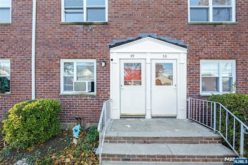 471 Crestwood Avenue 49