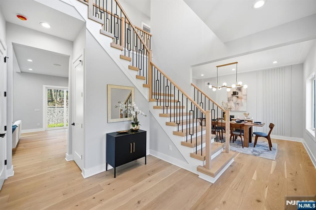 Photo of 11 Rale Terrace, Livingston, NJ 07039 (MLS # 25041531)