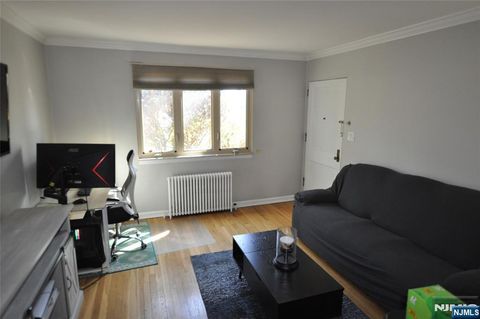 Photo of 135 E Clinton Ave #4A, Bergenfield, NJ 07621 (MLS # 26011869)