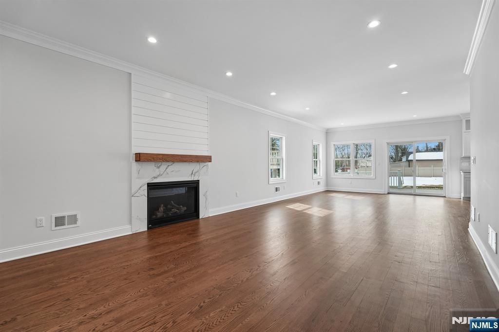 Photo of 4 Plymouth Drive, Livingston, NJ 07039 (MLS # 26005402)