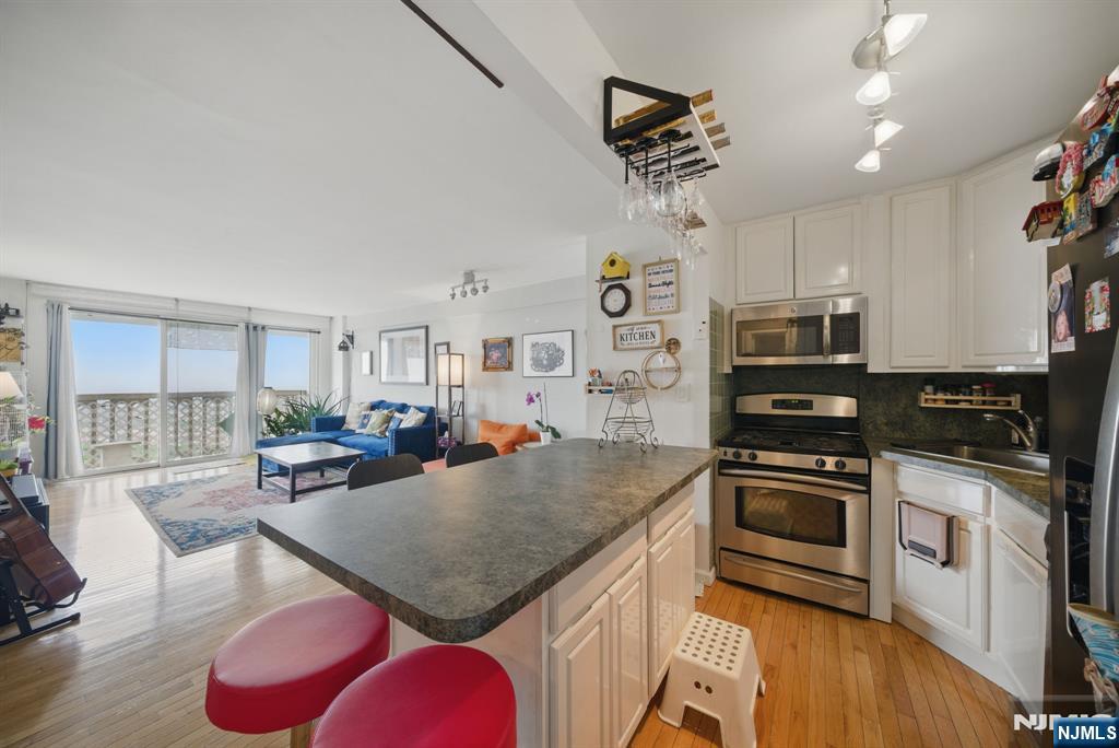 555 North Avenue 25L