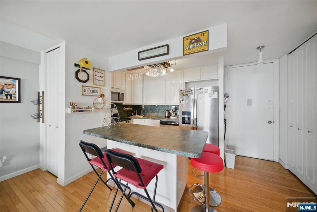 555 North Avenue 25L