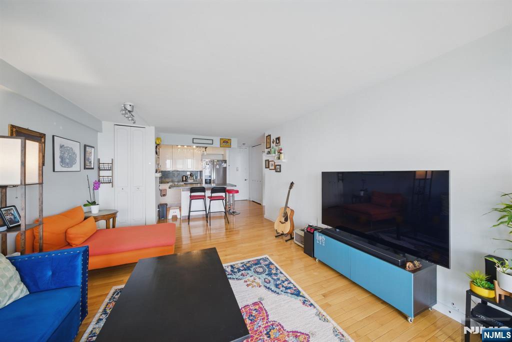 555 North Avenue 25L