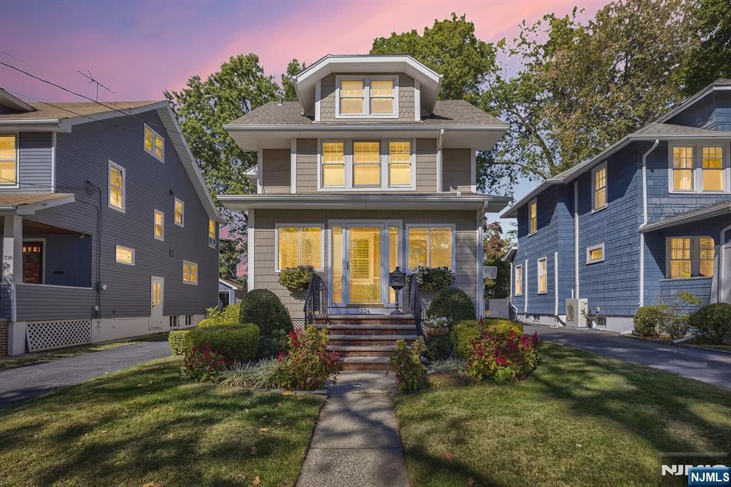 Photo of 334 Park Avenue, Rutherford, NJ 07070 (MLS # 25036609)