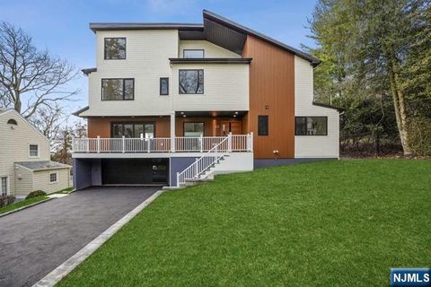 68 Clinton Avenue Millburn NJ 07041