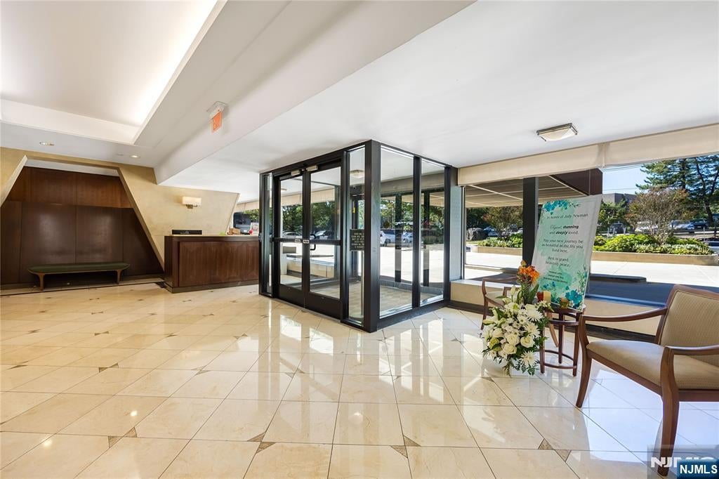 Homes for Sale in Northern NJ | ThisIsRiverEdge.com 3 Horizon Road 1023