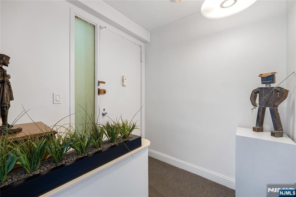 Homes for Sale in Northern NJ | ThisIsRiverEdge.com 3 Horizon Road 1023