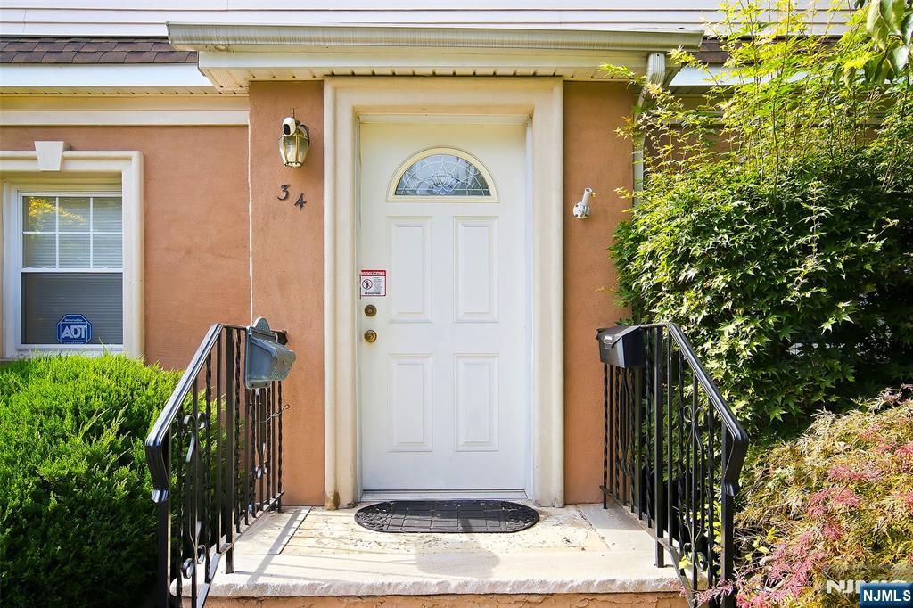 34 E Spring Valley Avenue