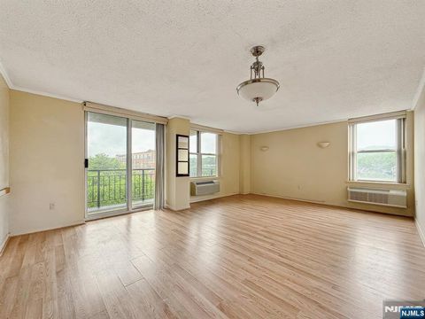 300 Main Street Unit 501, Little Falls, NJ 07424 - MLS#: 25016340