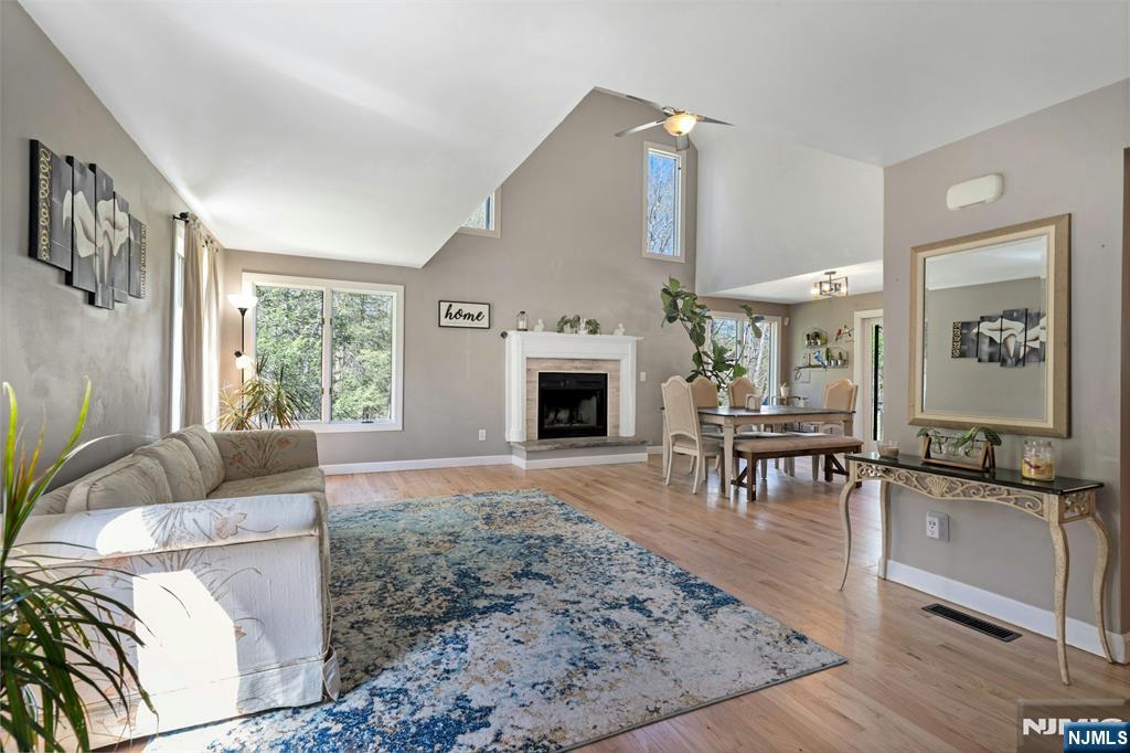 40 Kinswood Road