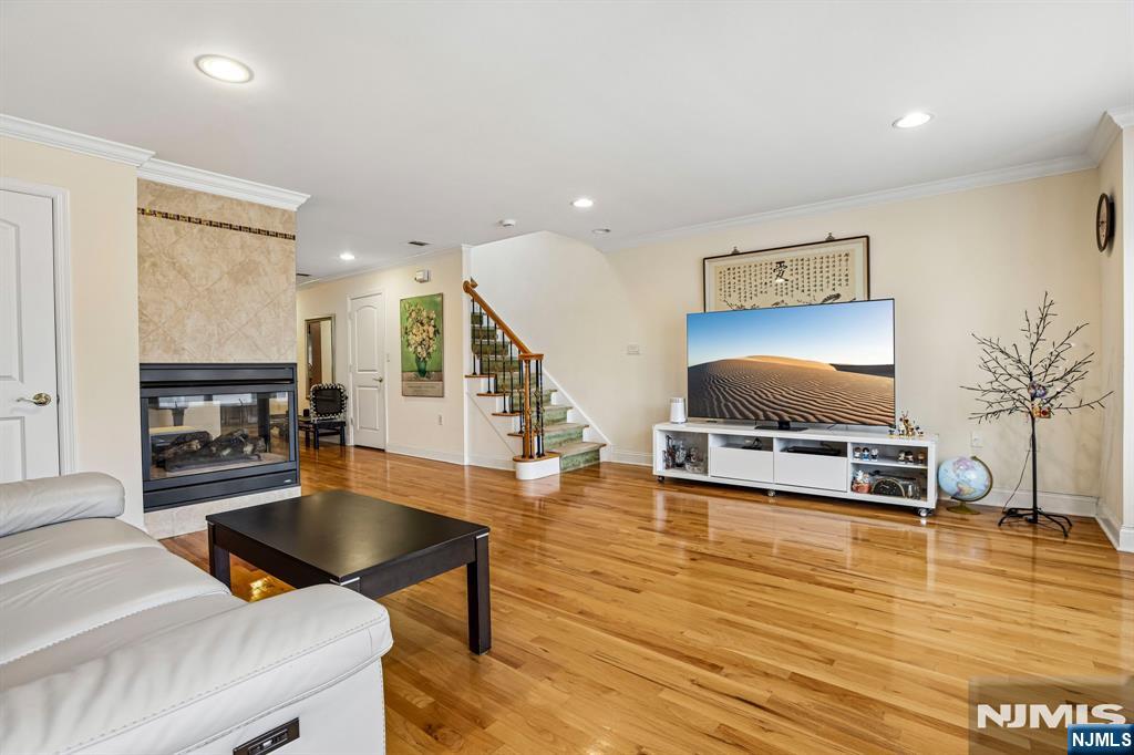 696 West End Avenue 2