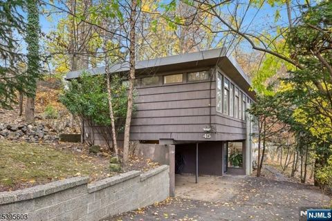 Photo of 45 Greenwood Avenue, West Orange, NJ 07052 (MLS # 25041339)