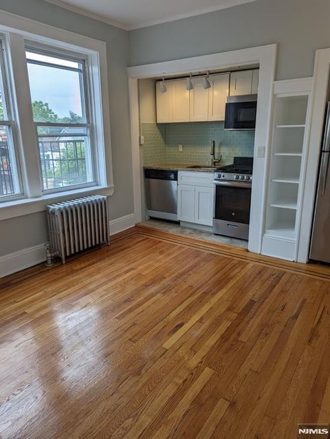 Photo of 85 Anderson St #c5, Hackensack, NJ 07601 (MLS # 26008286)