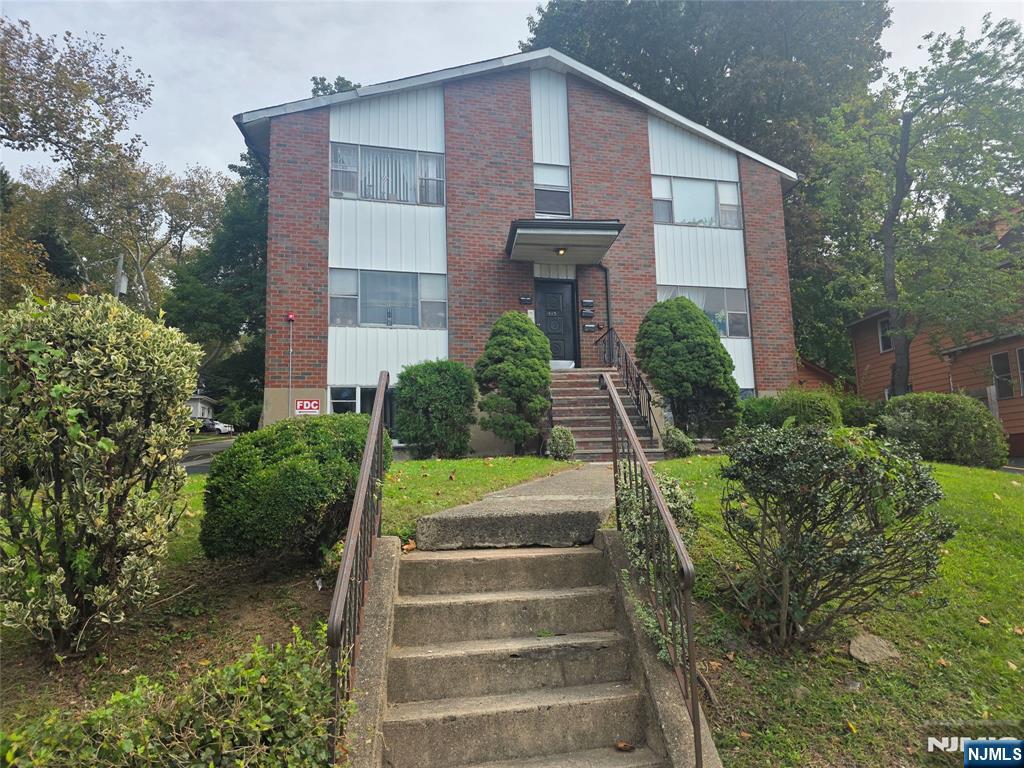 473 Grand Avenue