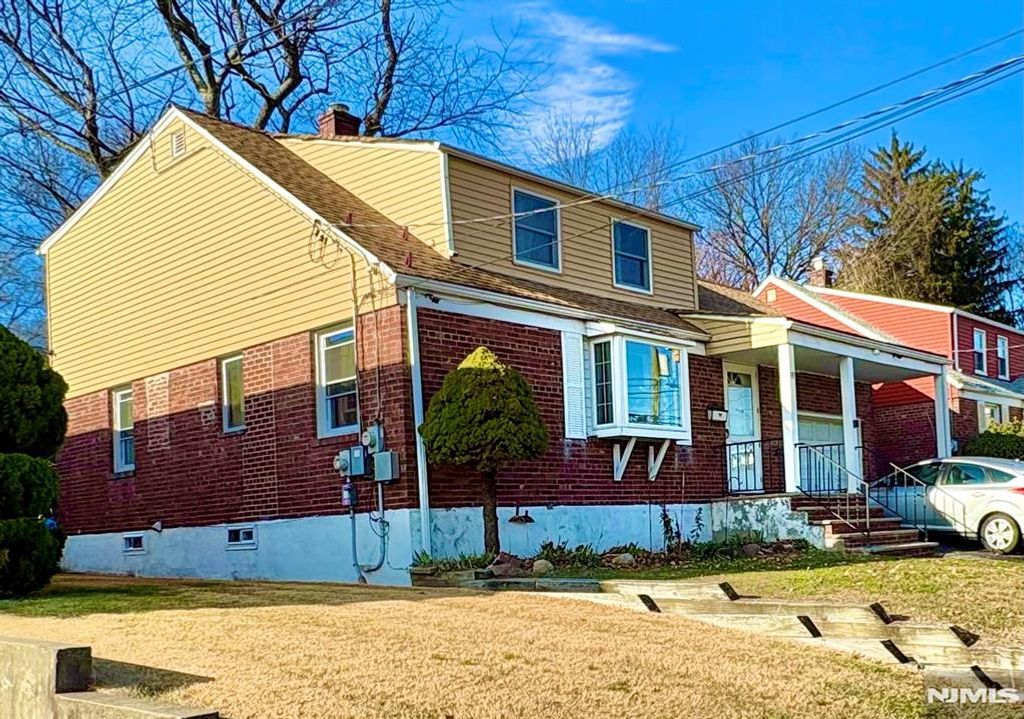 Photo of 48 Sussex Road, Bergenfield, NJ 07621 (MLS # 25042585)