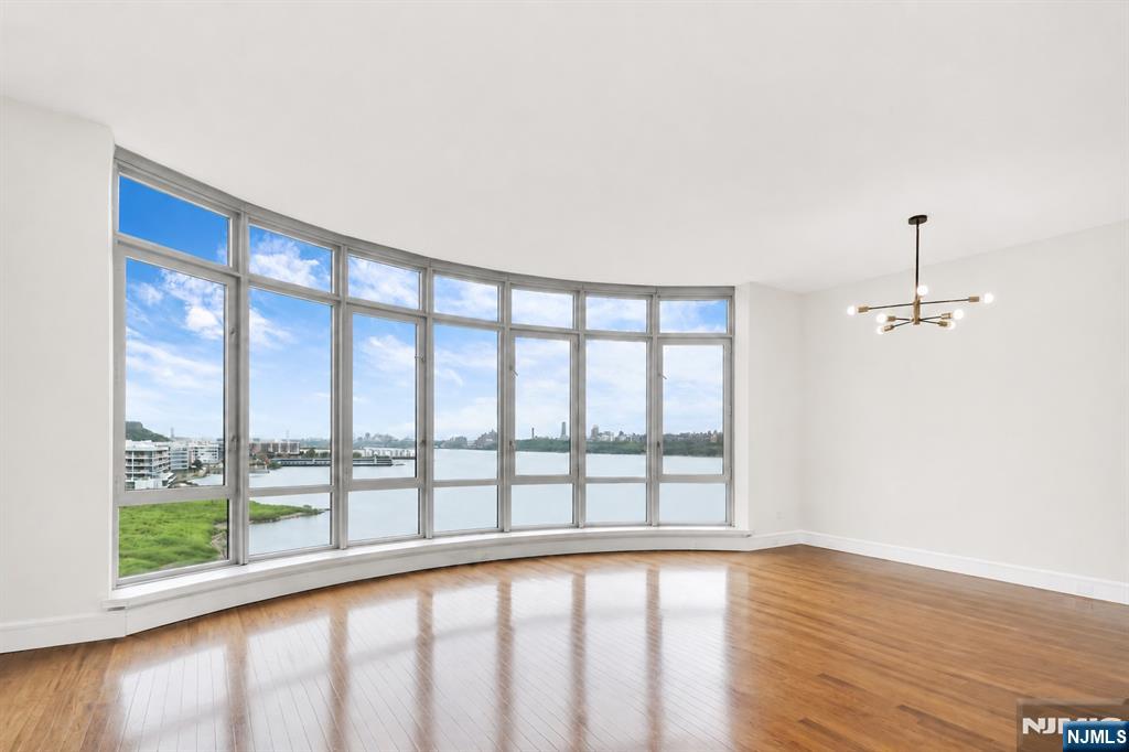 8100 River Road 905