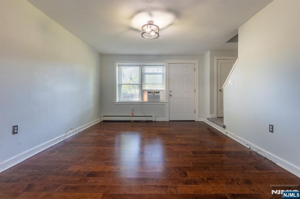 230 Lafayette Place 2B