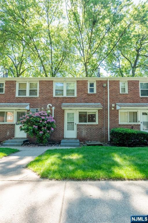 230 Lafayette Place 2B