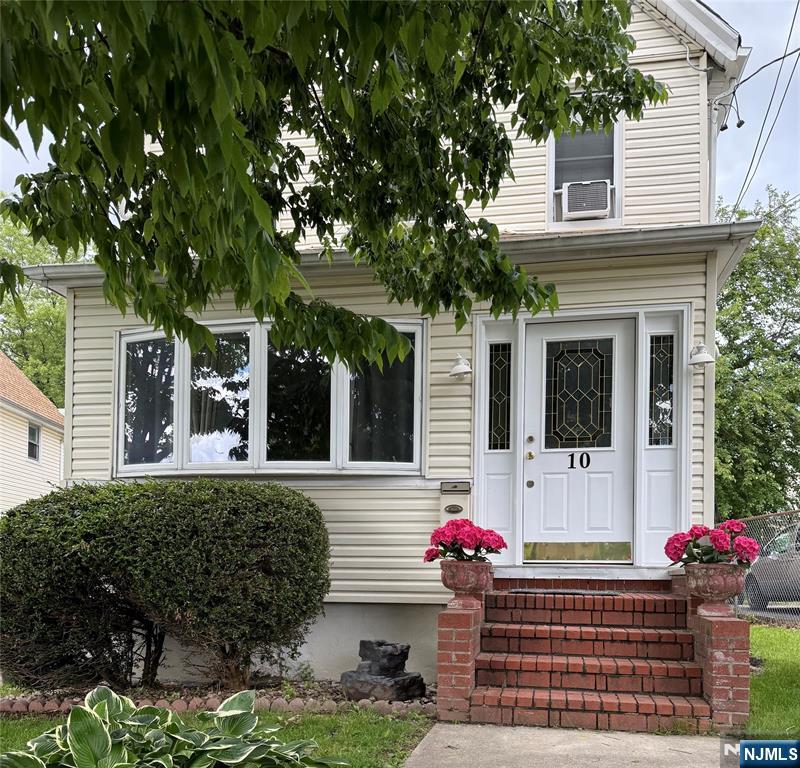 Property for Sale at 10 Christie Street, Ridgefield Park, New Jersey - Bedrooms: 3 
Bathrooms: 2 
Rooms: 6  - $575,000