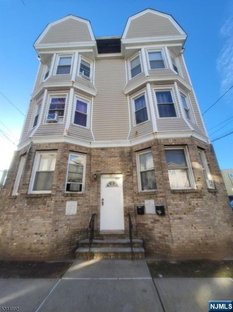 10 Franklin Avenue Harrison NJ 07029