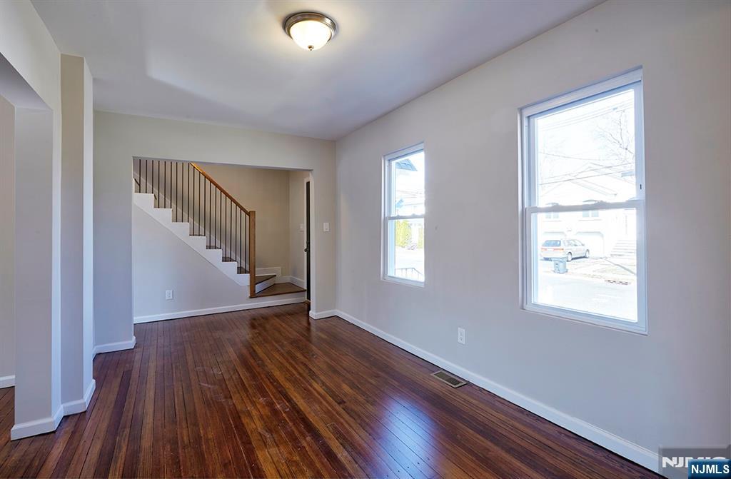 6 Levitt Avenue