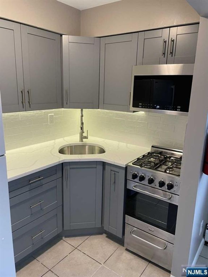 Wonderful Blvd East location with million dollar Manhattan skyline view. Entirely renovated one bedroom condo unit which features three closets and a spacious bedroom. Modern kitchen with stone countertop and new appliances. Nice and tiled bathroom with full size bathtub/shower. Onsite washer and dryer for extra convenience. Maintenance includes heat, water, hot water and common areas. Short 20 min commute to Manhattan and shopping like Trader Joes, Wholefoods, TJ Maxx , etc. Parking space for an extra fee of $75 to $100.