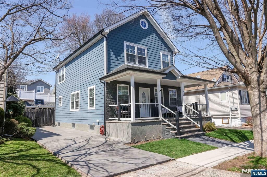 Photo of 126 Ridge Avenue, Bloomfield, NJ 07003 (MLS # 26011650)